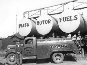 Piasa Motor Fuels Truck from 1932